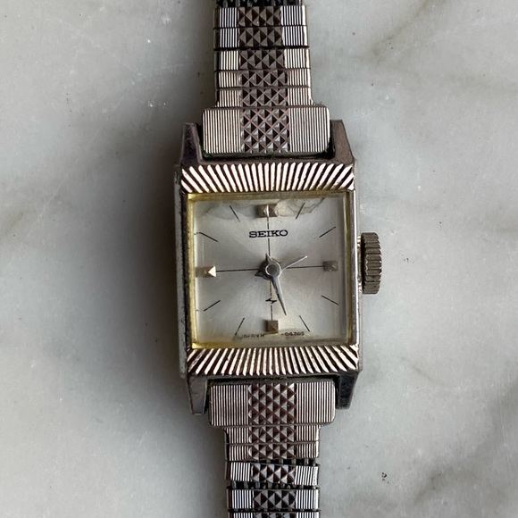 Vintage Seiko Tank Watch Petite Mechanical Watch Women Silver 11-3210 - Picture 5 of 10